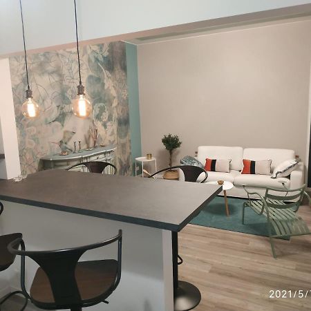 Aurora Flowers - Two Rooms And Free Parking Near Center And Train Station モデナ エクステリア 写真