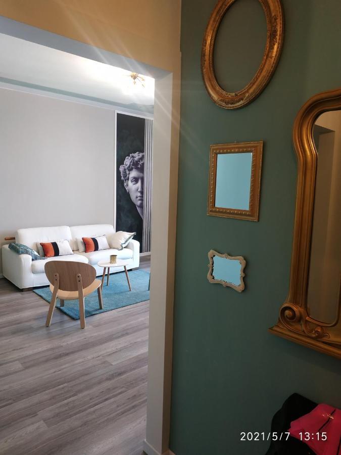 Aurora Flowers - Two Rooms And Free Parking Near Center And Train Station モデナ エクステリア 写真