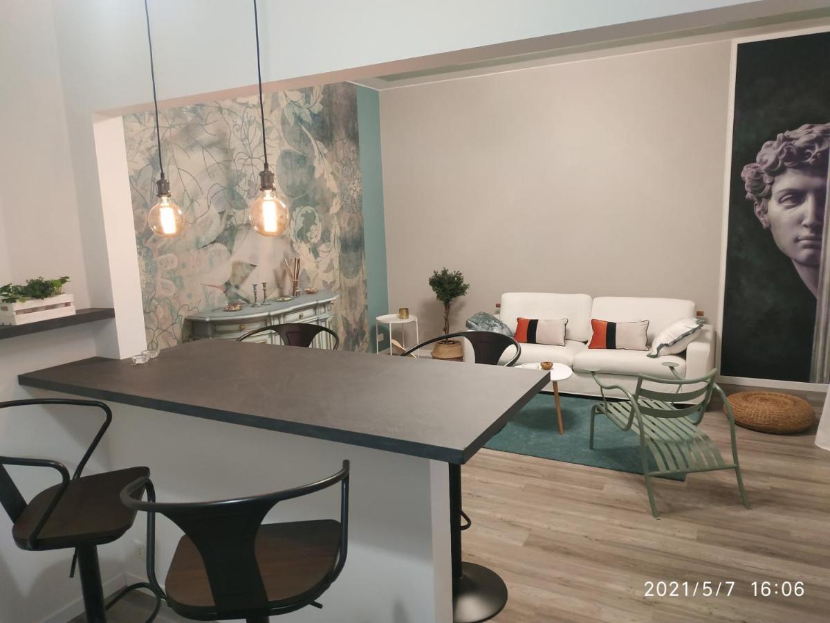 Aurora Flowers - Two Rooms And Free Parking Near Center And Train Station モデナ エクステリア 写真