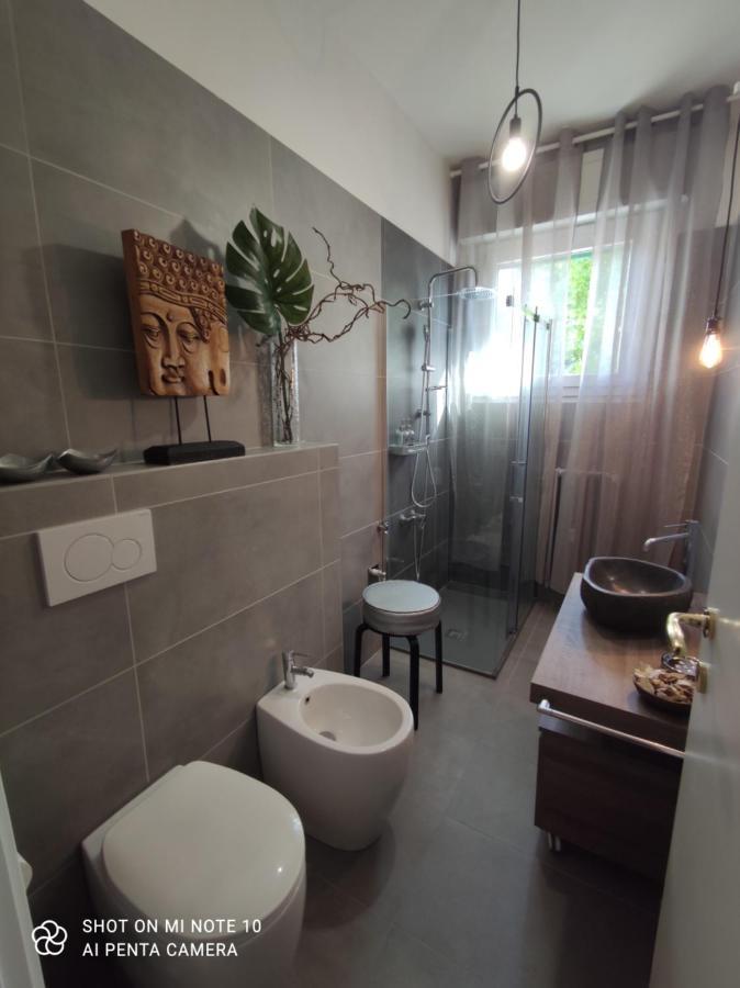 Aurora Flowers - Two Rooms And Free Parking Near Center And Train Station モデナ エクステリア 写真